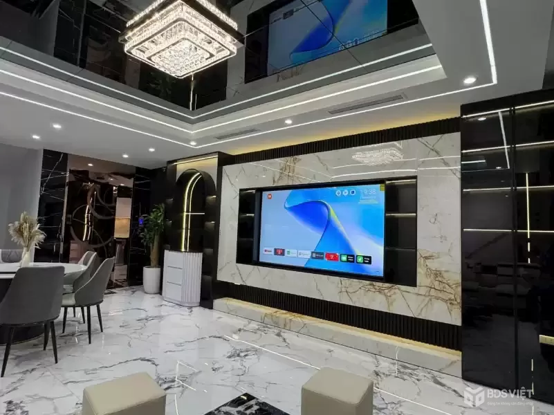 Nhà đẹp Gia Quất Long Biên - Nhỉnh 5 tỷ