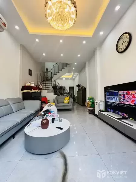 (Hiếm) Nghi Tàm nhà đẹp - thang máy - 2 mặt ngõ thông - thoáng vĩnh viễn - giá chỉ 18 tỷ.
