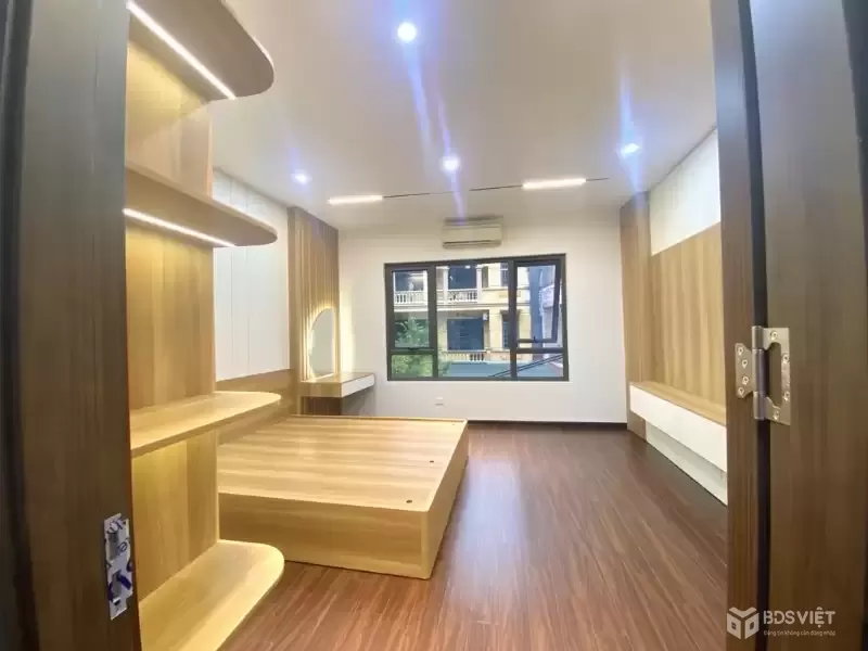 XUÂN LA-DT 38M-10,760 TỶ -6 TẦNG THANG MÁY,DÂN XÂY,NGÕ THÔNG,BA GÁC ĐỖ CỬA
