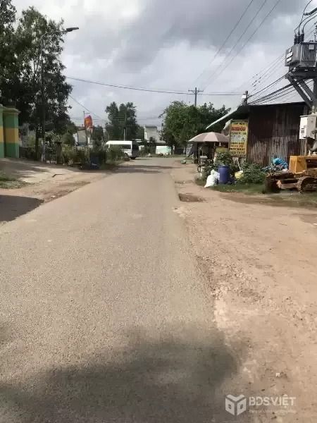 Gần 18m mặt đường nhựa to, đất Full hồng,  nở hậu, điện 3 pha,  Long An, giá hấp dẫn