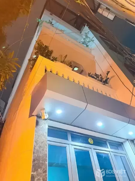 NHANH TAY! Nhà Lĩnh Nam 4 tầng, 30m2, nhỉnh 4 tỉ - Giá tốt nhất Hoàng Mai!