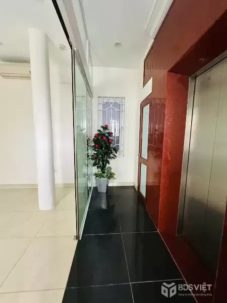 BÁN NHÀ LÔ GÓC – 3 MẶT THOÁNG – 6 TẦNG THANG MÁY – NGÕ Ô TÔ TRÁNH – CÁCH TRẦN DUY HƯNG 10M – 18.9 TỶ
