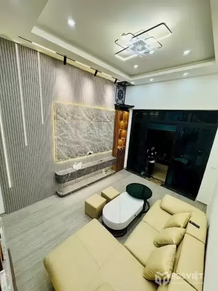 Lạc Long Quân nhà mới - thang máy - 30m oto tránh - 8 tầng giá nhỉnh 22 tỷ