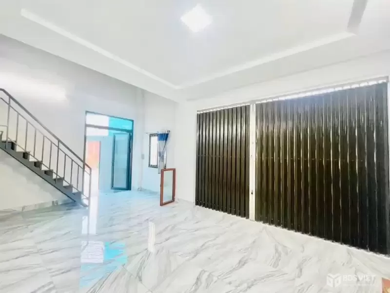 Bán nhà 2 tầng 51m2 - Hồ Văn Long, sát chung cư Lê Thành - đường nhựa 8m - giá hơn 3 tỷ
