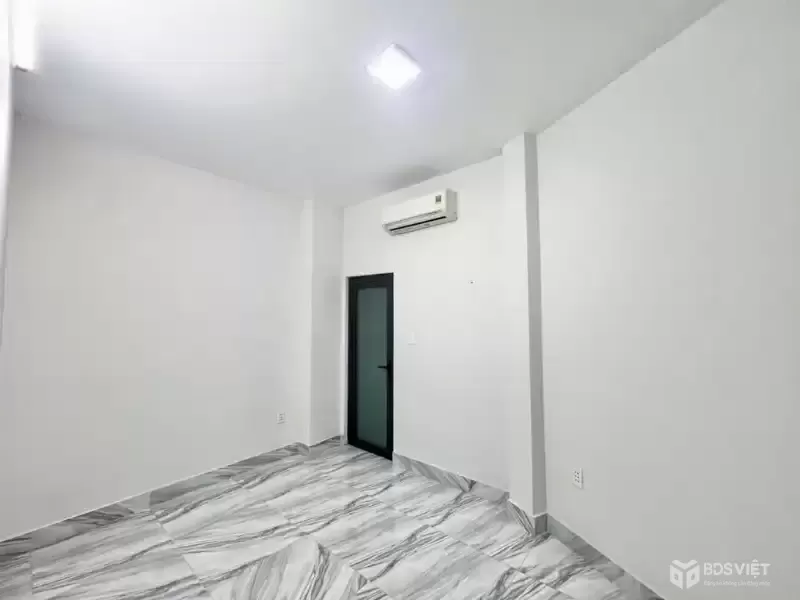 Bán nhà 2 tầng 51m2 - Hồ Văn Long, sát chung cư Lê Thành - đường nhựa 8m - giá hơn 3 tỷ