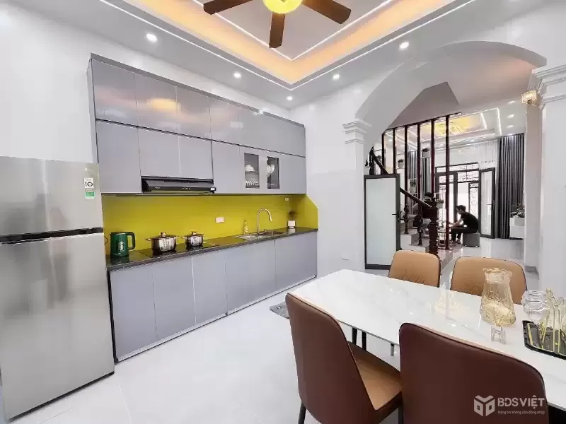 Bán nhà ngõ Khâm Thiên, Đống Đa, 32m2 x 4T, 4 ngủ, SĐCC, 5.6 tỷ.