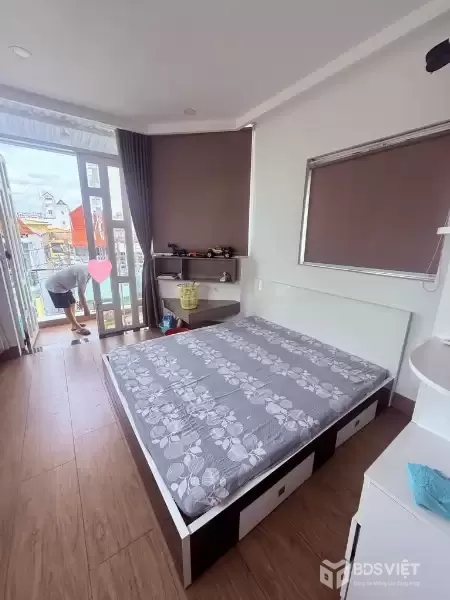 Bán nhà mặt tiền Hồng Bàng, 4 tầng kiên cố, 50M2, nội thất xịn xò, Trung tâm Q11, hơn 7 tỷ