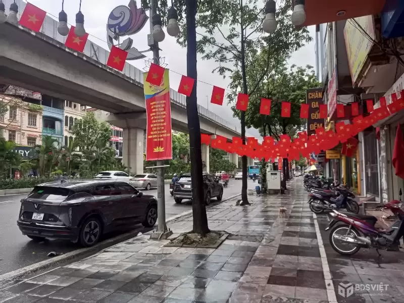VỠ NỢ BÁN GẤP ,NHÀ MẶT PHỐ QUANG TRUNG - HÀ ĐÔNG -5 Ô TÔ TRÁNH , LÔ GÓC - KINH DOANH ĐỈNH - VỈA HÈ RỘNG HƠN 10 TỶ