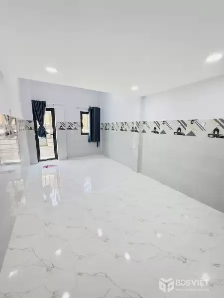 Bán nhà 3 tầng mới đẹp - 23m2 - Ngay Âu Cơ, Tân Bình- giá chỉ hơn 3 tỷ