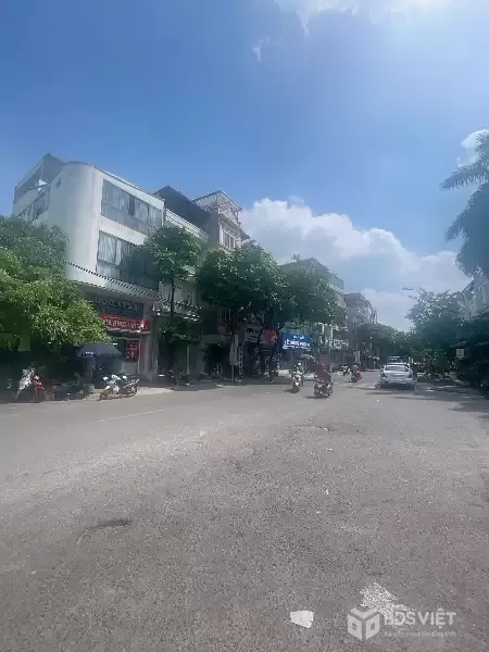HÓT HÒN HỌT BÁN GẤP NHÀ MẶT PHỐ LÊ HÔNG PHONG ,HÀ ĐÔNG VỈA HÈ LÔ GÓC 3 Ô TÔ TẢI TRÁNH ĐỖ , KINH DOANH DỈNH