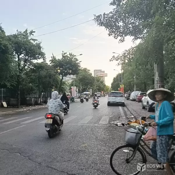 HÓT HÒN HỌT BÁN GẤP NHÀ MẶT PHỐ LÊ HÔNG PHONG ,HÀ ĐÔNG VỈA HÈ LÔ GÓC 3 Ô TÔ TẢI TRÁNH ĐỖ , KINH DOANH DỈNH