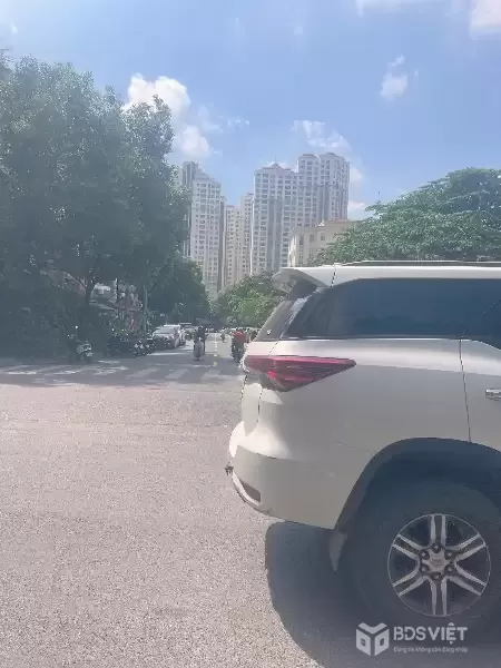 HÓT HÒN HỌT BÁN GẤP NHÀ MẶT PHỐ LÊ HÔNG PHONG ,HÀ ĐÔNG VỈA HÈ LÔ GÓC 3 Ô TÔ TẢI TRÁNH ĐỖ , KINH DOANH DỈNH