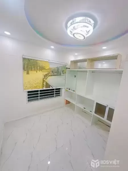 Bán chung cư Nguyễn Chí Thanh - 62m2, 2PN - thang máy, view đẹp - đã có sổ hồng - hơn 3 tỷ