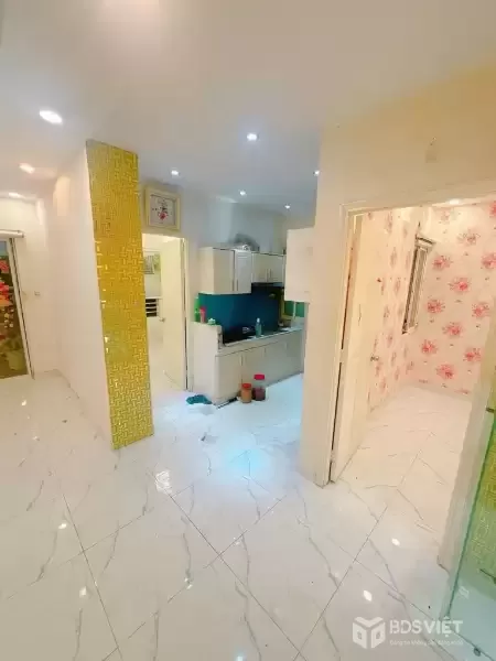 Bán chung cư Nguyễn Chí Thanh - 62m2, 2PN - thang máy, view đẹp - đã có sổ hồng - hơn 3 tỷ