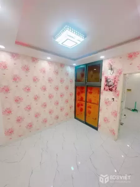 Bán chung cư Nguyễn Chí Thanh - 62m2, 2PN - thang máy, view đẹp - đã có sổ hồng - hơn 3 tỷ