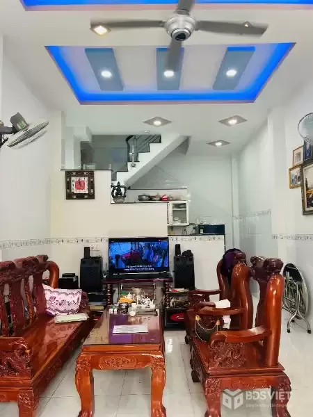 Bán nhà Lê Văn Quưới - Hẻm xe hơi - 40m2 (4x10) - 2 tầng đẹp - Ngã Tư Bốn Xã - hơn 4 tỷ