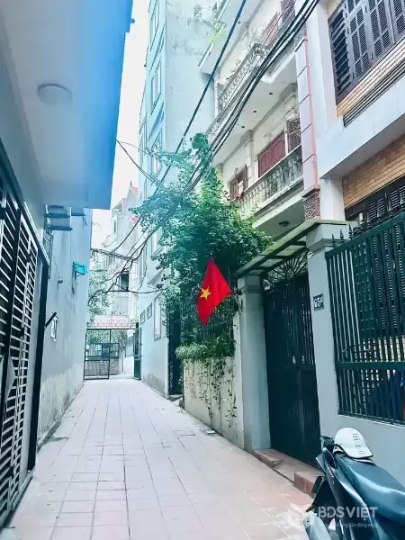 Tứ Liên ngõ nông vài bước ra phố - dân xây - sổ hoa hậu - 70m giá chỉ 15 tỷ