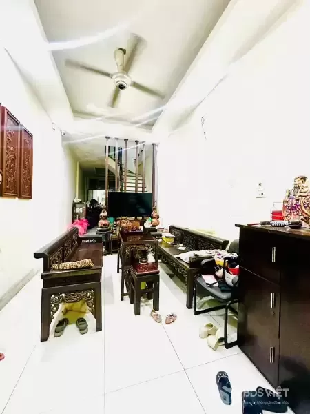 Tứ Liên ngõ nông vài bước ra phố - dân xây - sổ hoa hậu - 70m giá chỉ 15 tỷ