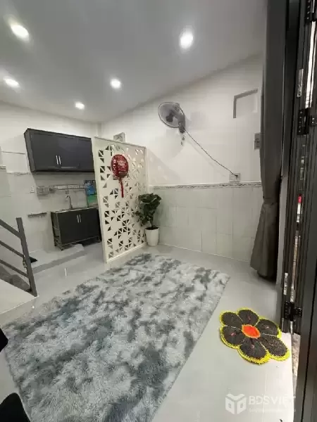 Bán nhà Kinh Dương Vương, Q6 - 2 tầng đẹp 16m2 - hẻm xe hơi - chỉ hơn 2 tỷ
