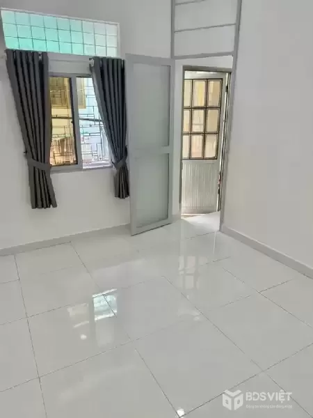 Bán nhà Kinh Dương Vương, Q6 - 2 tầng đẹp 16m2 - hẻm xe hơi - chỉ hơn 2 tỷ