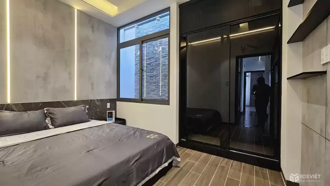 BÁN NHÀ PHỐ GÓC 2 MẶT TIỀN THOÁNG MÁT – HẺM 1422 HUỲNH TẤN PHÁT, QUẬN 7 ,