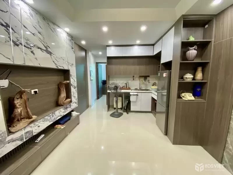 HOÀNG QUỐC VIỆT-DT40M x 6 TẦNG THANG MÁY-10,8 TỶ-SAU QUY HOẠCH RA MẶT ĐƯỜNG