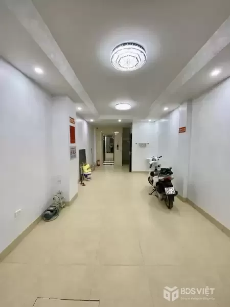 HOÀNG QUỐC VIỆT-DT40M x 6 TẦNG THANG MÁY-10,8 TỶ-SAU QUY HOẠCH RA MẶT ĐƯỜNG