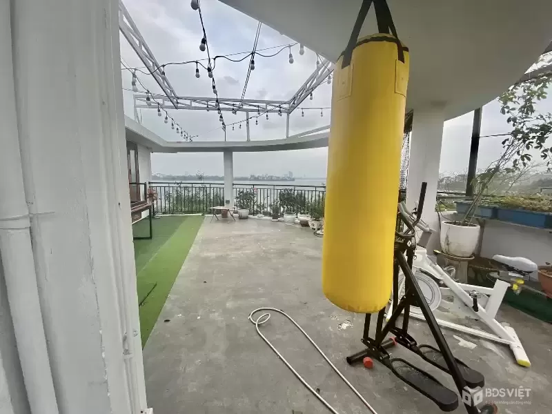 Siêu phẩm Lạc Long Quân Tây Hồ 336m2 MT13.2m giá 225tỷ view trực diện Hồ Tây 1 mặt phố 1 mặt ngõ