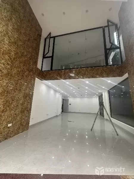 Hiếm có MP Vương Thừa Vũ 75m² 8 tầng lô góc vỉa hè rộng toà văn phòng 52.5 tỷ