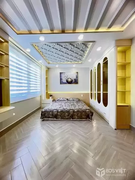 Bán Nhà Villa Ngang Lớn 5.5m - 83m² - Huỳnh Tấn Phát, P. Tân Phú, Q7 - 8.8 Tỷ
v