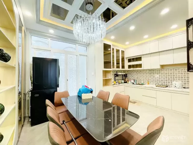 Bán Nhà Villa Ngang Lớn 5.5m - 83m² - Huỳnh Tấn Phát, P. Tân Phú, Q7 - 8.8 Tỷ
v