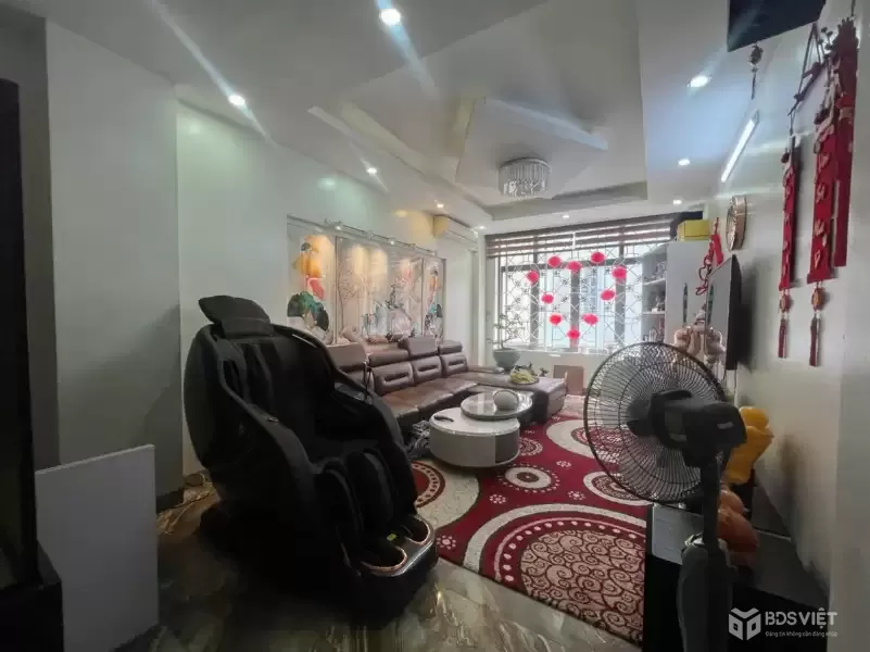BÁN NHÀ BỒ ĐỀ LONG BIÊN Ô TÔ 7 CHỖ VÀO NHÀ
