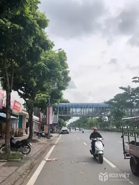 MẶT PHỐ NGÔ GIA TỰ - VỈA HÈ RỘNG - KINH DOANH TỐT