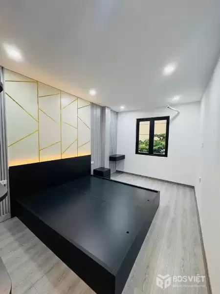 HOÀNG HOA THÁM-DT 54M-GIÁ CHỈ 8,6 TỶ-GẦN Ô TÔ-2 THOÁNG-SÂN VƯỜN ĐẸP-FULL NỘI THẤT