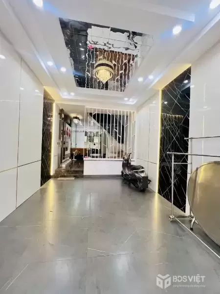 Bán nhà hẻm xe tải 13m Đường Độc Lập - DT 60m2 (4 x 15)m - 4 tầng - 9 tỷ 6