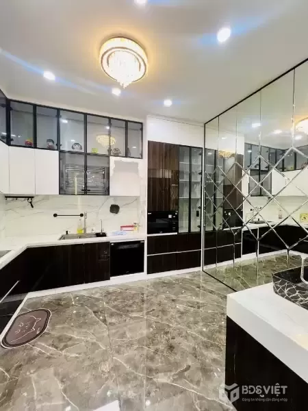 Bán nhà hẻm xe tải 13m Đường Độc Lập - DT 60m2 (4 x 15)m - 4 tầng - 9 tỷ 6