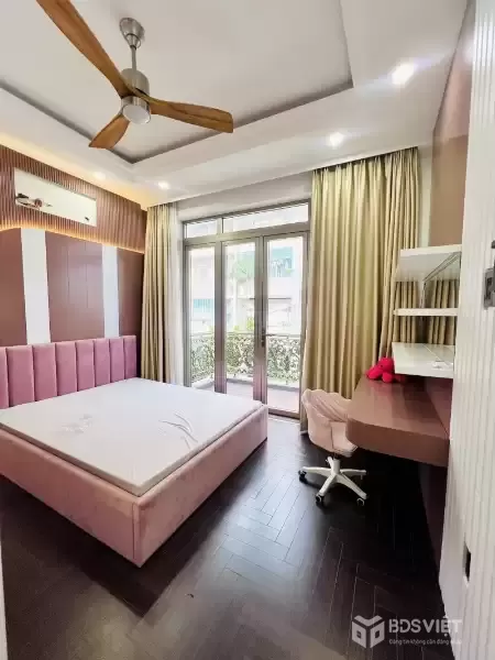 Bán nhà hẻm xe tải 13m Đường Độc Lập - DT 60m2 (4 x 15)m - 4 tầng