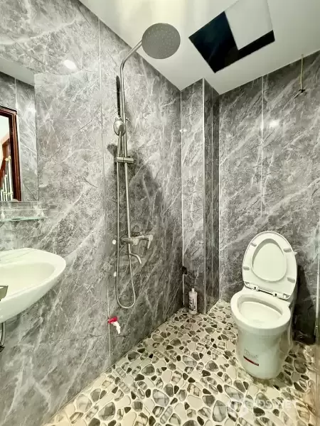 Bán nhà SIÊU MỚI Hai Bà Trưng 25M x 5T. MT thoáng. Full nội thất, siêu gần phố