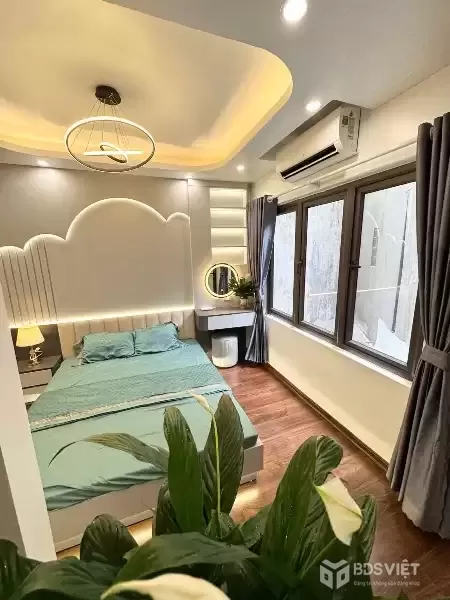 SIÊU VIP PHỐ KIM MÃ 35M x 5T. NHÀ MỚI ĐẸP NỞ HẬU. FULL NỘI THẤT. NGAY GẦN ĐƯỜNG LỚN
