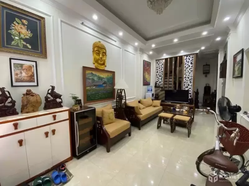 Nhà Thuỵ Phương, 5 tầng, dân xây, xe 45 chỗ đỗ cửa chỉ 6,9 tỷ