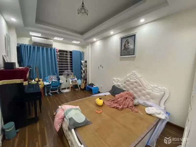 Nhà Thuỵ Phương, 5 tầng, dân xây, xe 45 chỗ đỗ cửa chỉ 6,9 tỷ