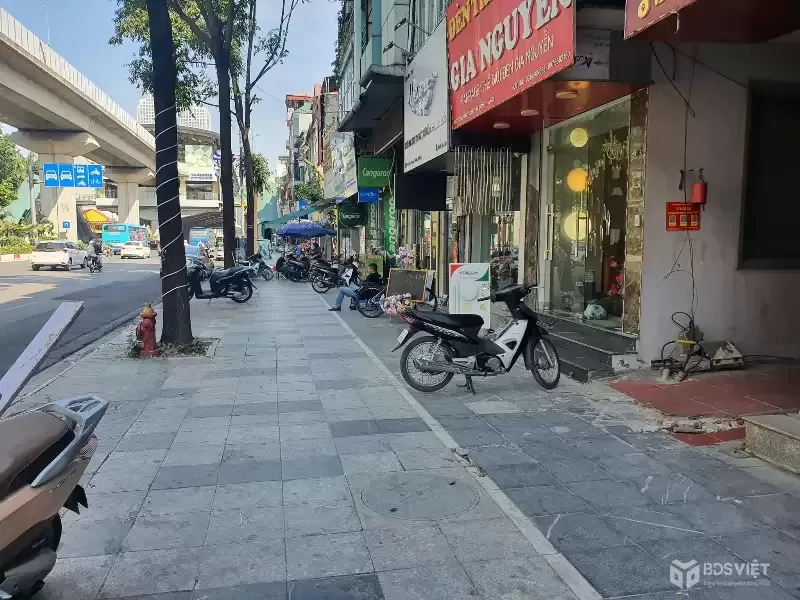 PHÁ SẢN CẦN BÁN GẤP NHÀ TRẦN PHÚ HÀ DÔNG ,SIÊU PHẨM LÔ GÓC  2 MẶT THOÁNG - MẶT PHỐ QUANG TRUNG - VỈA HÈ RỘNG ĐÁ BÓNG - KINH DOANH ĐỈNH