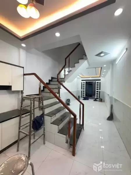 Bán nhà mặt tiền đường 10m, gần Nguyễn Sơn, Tân Phú, 48m2 (4x12), 2 tầng đẹp, chỉ hơn 5 tỷ