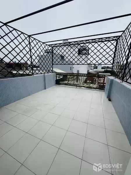 Bán nhà mới 3 tầng, 64m2, 4x16, đường nhựa 6m xe tải, khu phân lô Hương Lộ 2, Chỉ hơn 5 tỷ