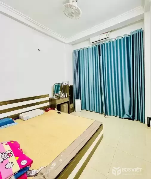 NHÀ ĐẸP Ở SƯỚNG PHỐ DỊCH VỌNG, NGÕ ĐẸP, GẦN Ô TÔ, GẦN PHỐ - 4T x 38M2, 8.35 TỶ
