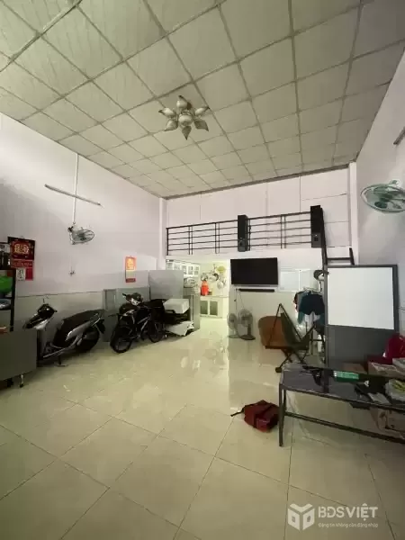 Mặt Tiền KD CN 91m2 Ngang 6.1m - Đường Lê Niệm - Quận Tân Phú