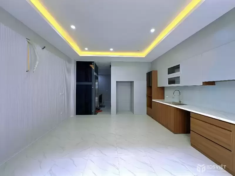VIP - Phân lô phố Vương Thừa Vũ - nhà đẹp - thang máy - oto đỗ, 48m2 giá chỉ 16,5T