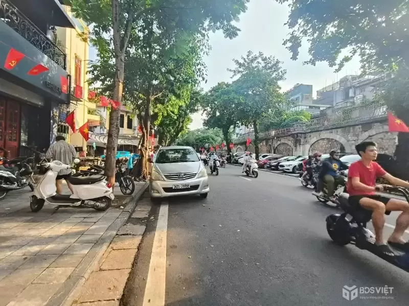 Siêu phẩm Phùng Hưng HK 1 sổ 1 chủ vuông bánh trưng 102m² 3T chỉ 95 tỷ kinh doanh đỉnh gần Hồ Gươm