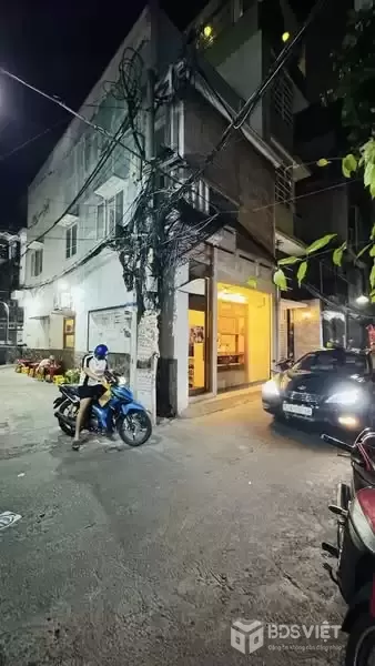 Nhà Hẻm Ôtô Vào Nhà Đường Phan Đình Phùng Phường 2 Phú Nhuận Cũ.