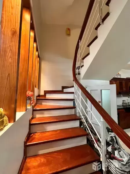 HOÀNG HOA THÁM DT46M x5 TẦNG-9,35 TỶ NHÀ ĐẸP,NGÕ RỘNG THOÁNG